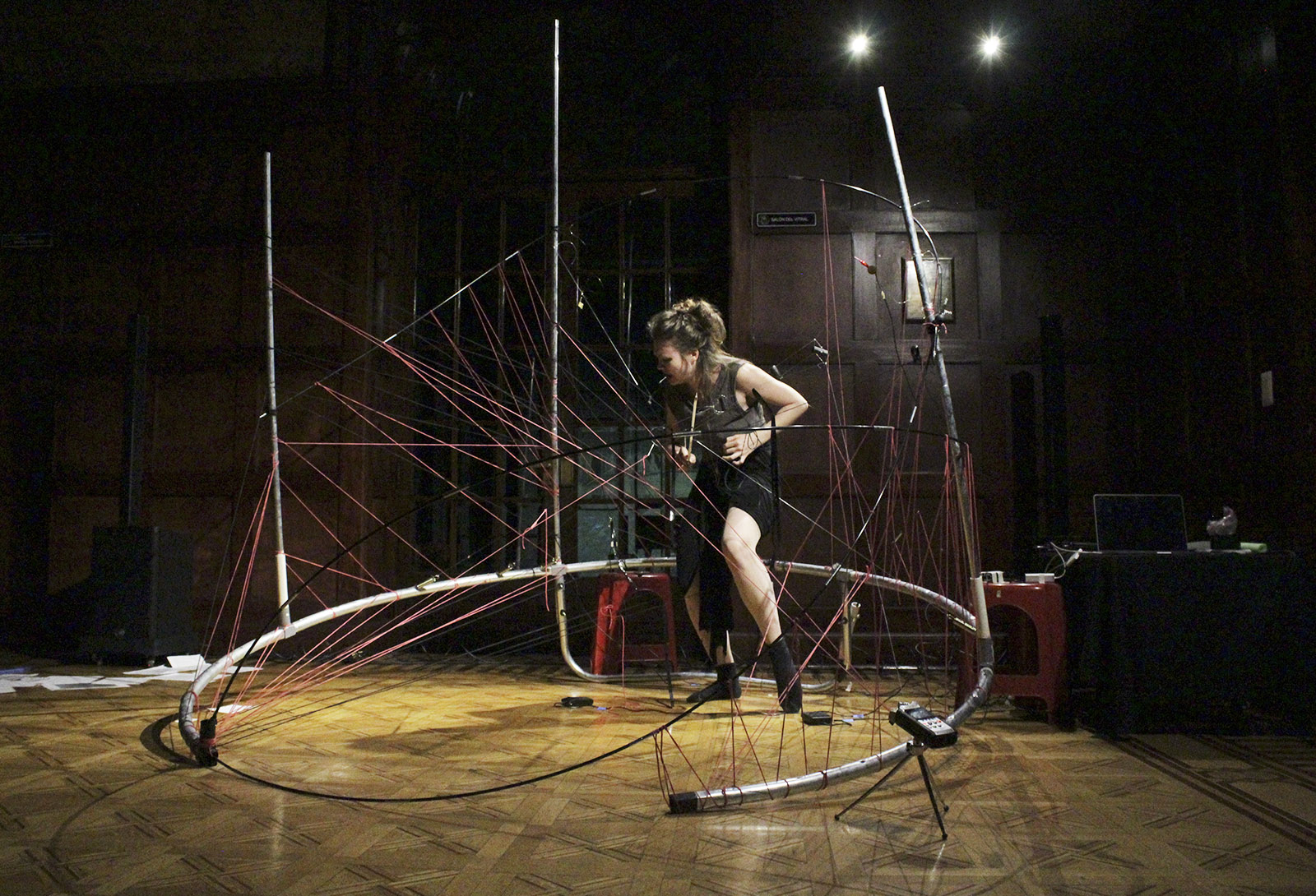 Performance El punto gritante