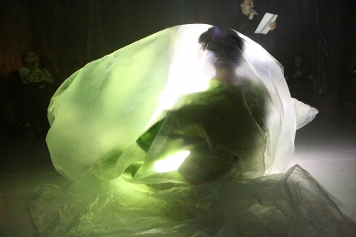 Teatro y voz experimental Mis humores, estudio poético sobre la enfermedad